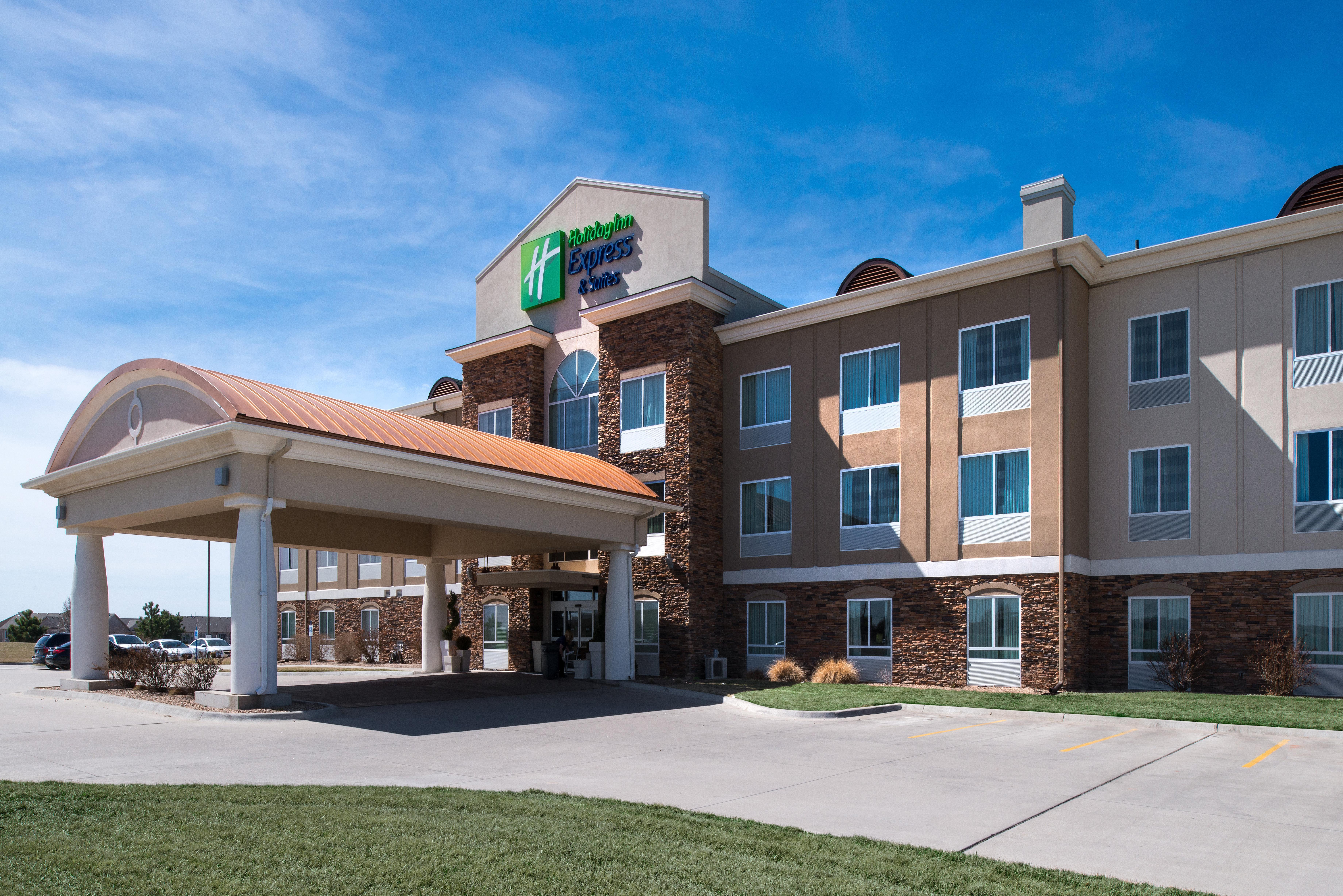 Holiday Inn Express Northwest Maize, An Ihg Hotel Екстериор снимка