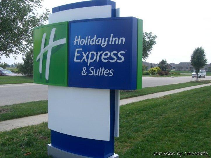 Holiday Inn Express Northwest Maize, An Ihg Hotel Екстериор снимка